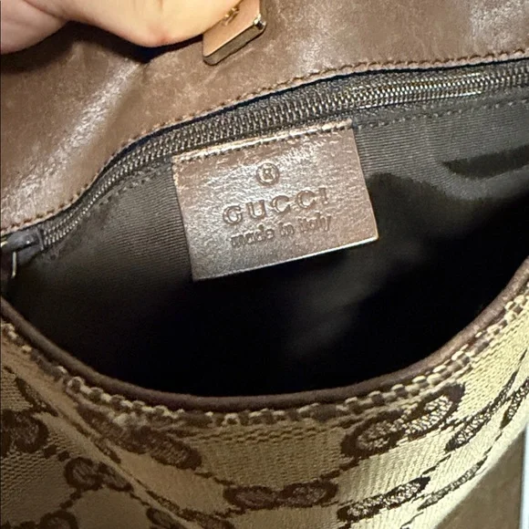 Authentic Gucci Brown GG Supreme Messenger Bag with Leather Strap - Picture 6 of 7